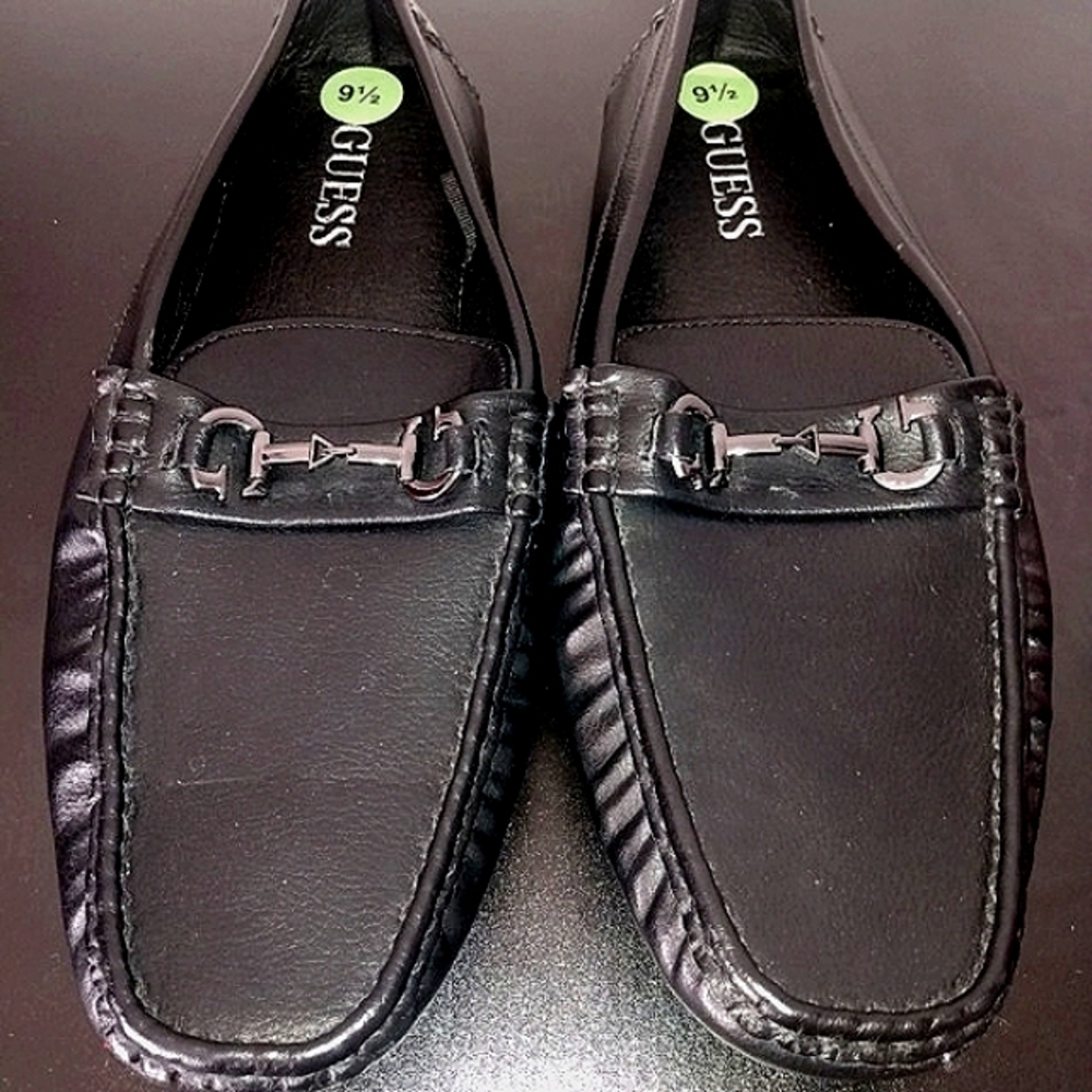 GUESS  Men's Black Loafers